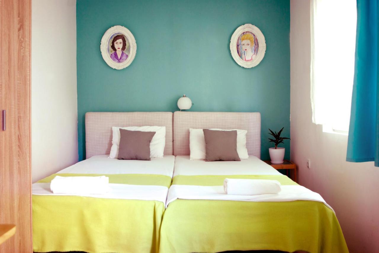 Universe Rooms & Apartments Skopje Luaran gambar